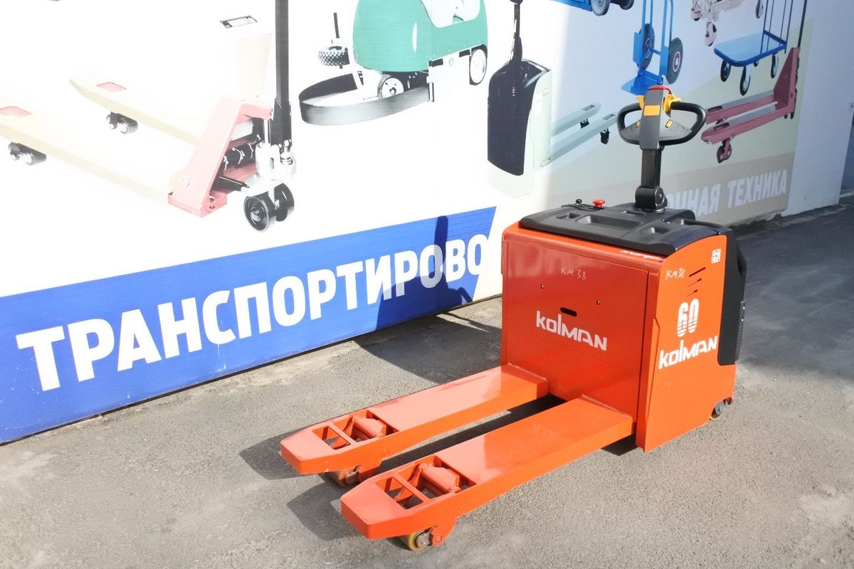 Транспортировщики паллет электрические самоходные (2 шт) Kolman повышенной грузоподъемности, страна - производства Китай для ПАО «НЛМК» (март 2022 г.). Транспортировщики паллет электрические самоходные (2 шт) Kolman повышенной грузоподъемности, страна - производства Китай для ПАО «НЛМК» (март 2022 г.).